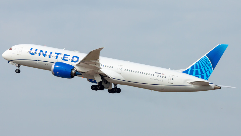 Photo of N29984 - United Airlines Boeing 787-9 at IAH on AeroXplorer Aviation Database