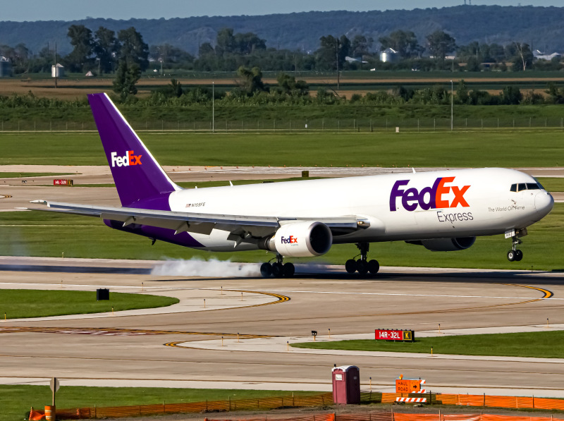 Photo of N159FE - FedEx Boeing 767-300F at OMA on AeroXplorer Aviation Database