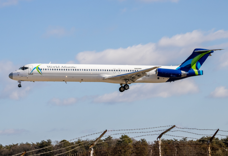 Photo of N802WA - World Atlantic Airlines McDonnell Douglas MD-83 at BWI on AeroXplorer Aviation Database