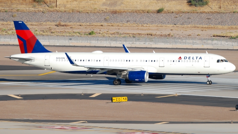 Photo of N382DN - Delta Airlines Airbus A321-200 at PHX on AeroXplorer Aviation Database