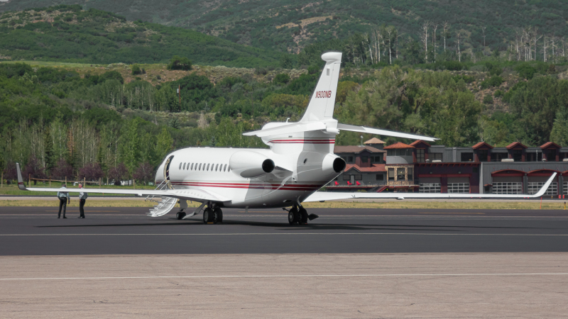 Photo of N900NB - PRIVATE Dassault Falcon 7X at ASE on AeroXplorer Aviation Database
