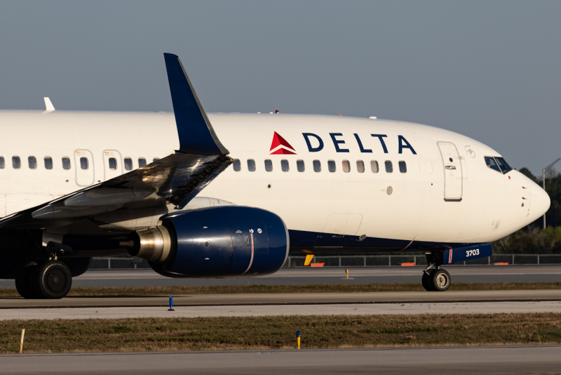 Photo of N373DA - Delta Airlines Boeing 737-800 at MCO on AeroXplorer Aviation Database