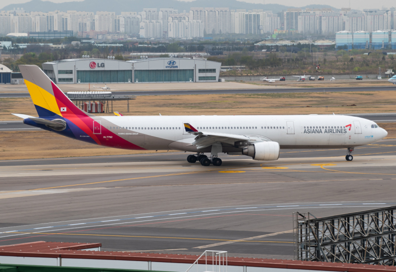 Photo of HL7792 - Asiana Airlines Airbus A330-300 at GMP on AeroXplorer Aviation Database