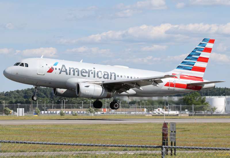 Photo of N832AW - American Airlines Airbus A319 at MHT on AeroXplorer Aviation Database