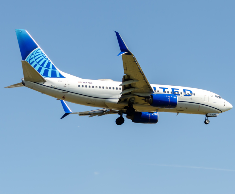 Photo of N14704 - United Airlines Boeing 737-700 at EWR on AeroXplorer Aviation Database