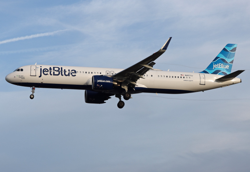 Photo of N4073J - JetBlue Airways Airbus A321NEO at LHR on AeroXplorer Aviation Database
