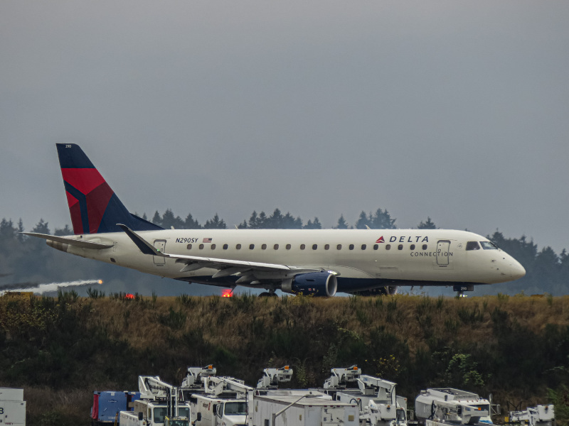 Photo of N290SY - Delta Connection Embraer E175 at SEA on AeroXplorer Aviation Database