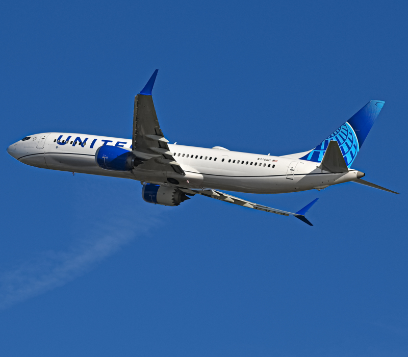 Photo of N37560 - United Airlines Boeing 737 MAX 9 at SAN on AeroXplorer Aviation Database