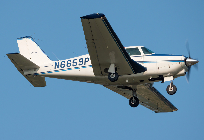 Photo of N6659P - PRIVATE Piper Comanche  at IAD on AeroXplorer Aviation Database