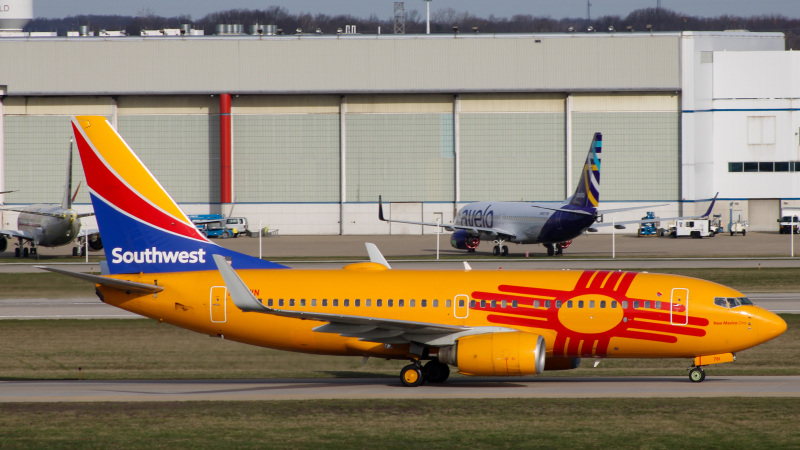 Photo of N781WN - Southwest Airlines Boeing 737-700 at IND on AeroXplorer Aviation Database