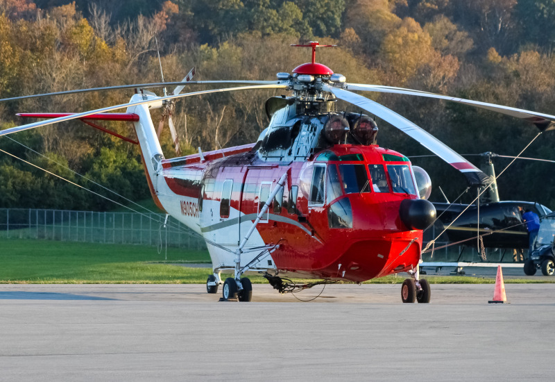 Photo of N905CH - PRIVATE  Sikorsky S-61 at LUK on AeroXplorer Aviation Database