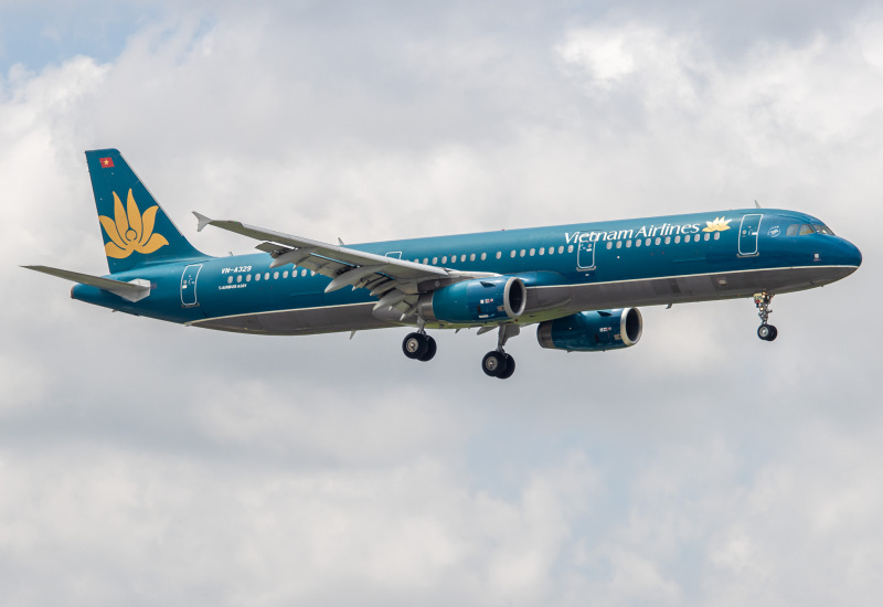 Photo of VN-A329 - Vietnam Airlines Airbus A321-200 at SGN on AeroXplorer Aviation Database