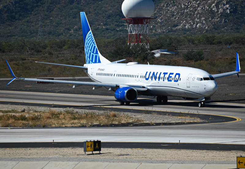 Photo of N34460 - United Airlines Boeing 737-900 at SJD on AeroXplorer Aviation Database