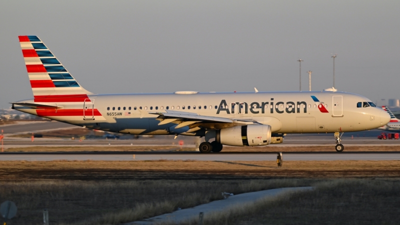 Photo of N655AW - American Airlines Airbus A320 at DFW on AeroXplorer Aviation Database