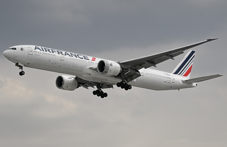 Photo of F-GSQI - Air France Boeing 777-300ER at MEX on AeroXplorer Aviation Database