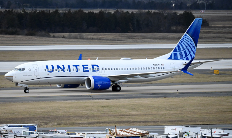 Photo of N27251 - United Airlines Boeing 737 MAX 8 at IAD on AeroXplorer Aviation Database