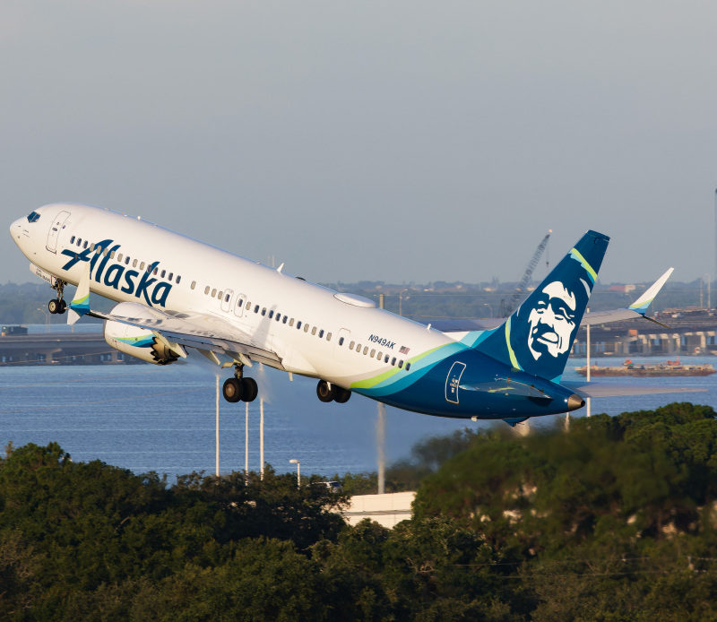 Photo of N949AK - Alaska Airlines Boeing 737 MAX 9 at TPA on AeroXplorer Aviation Database