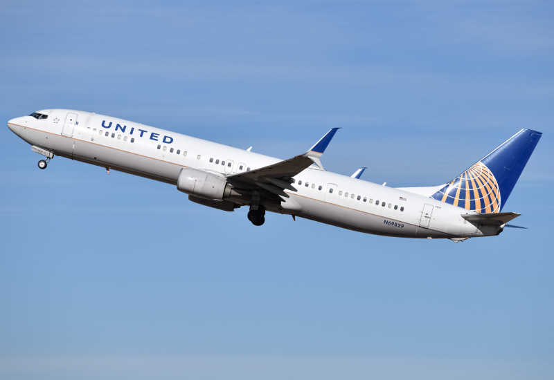 Photo of N69829 - United Airlines Boeing 737-900ER at DEN on AeroXplorer Aviation Database