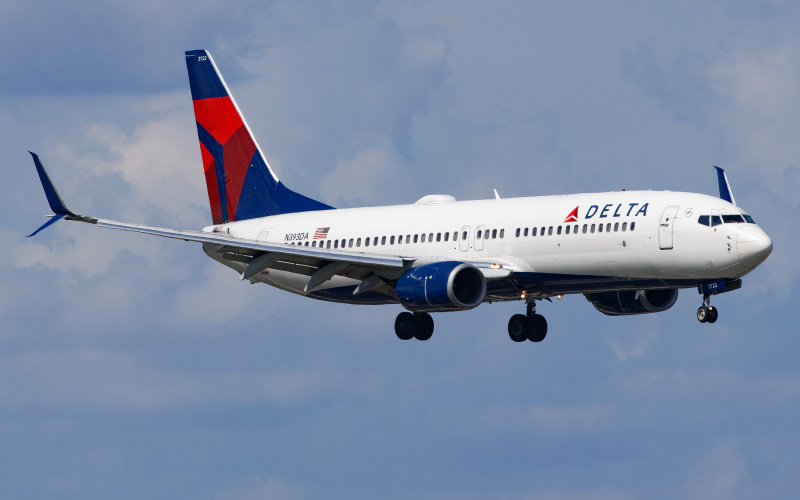 Photo of N393DA - Delta Airlines Boeing 737-800 at TPA on AeroXplorer Aviation Database