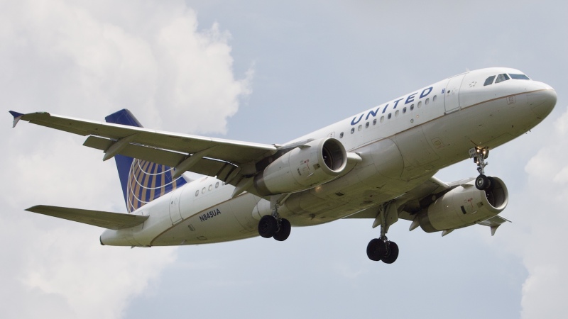 Photo of N845UA - United Airlines Airbus A320 at IAH on AeroXplorer Aviation Database