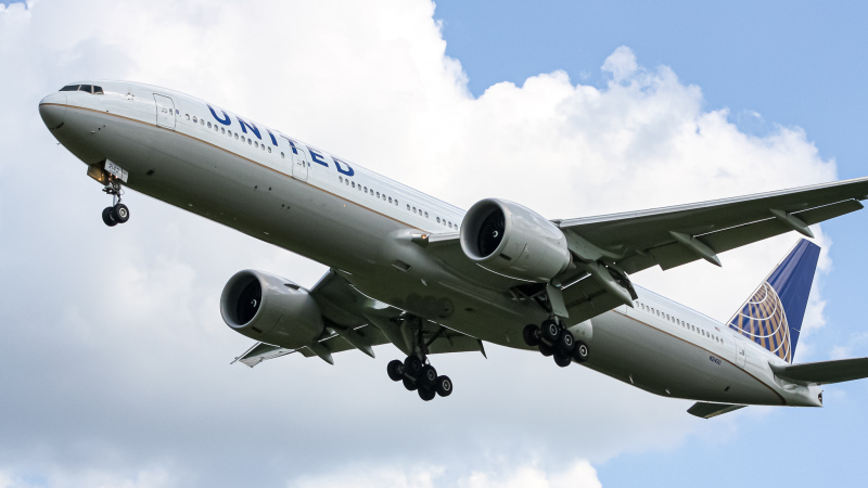 Photo of N2142U - United Airlines Boeing 777-300ER at IAD on AeroXplorer Aviation Database