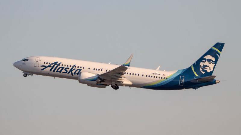 Photo of N920AK - Alaska Airlines Boeing 737 MAX 9 at LAX on AeroXplorer Aviation Database