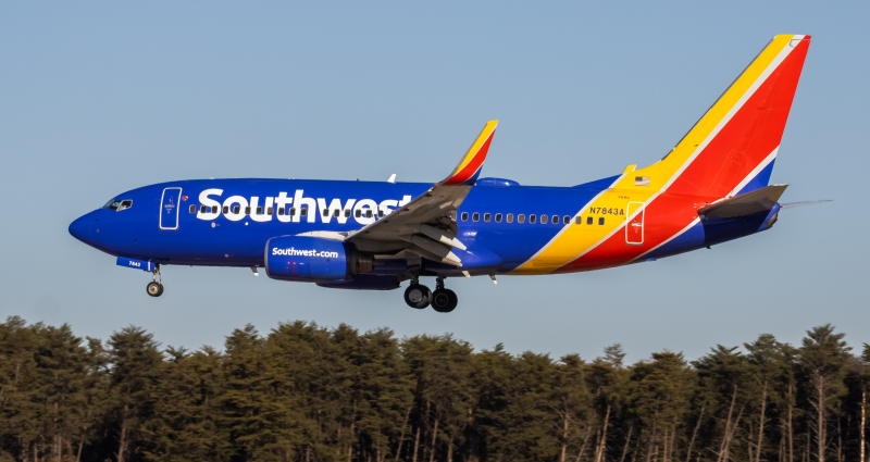 Photo of N7843A - Southwest Airlines Boeing 737-700 at BWI on AeroXplorer Aviation Database