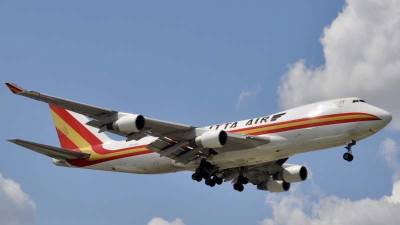 Photo of N715CK - Kalitta Air Boeing 747-400F at ORD on AeroXplorer Aviation Database