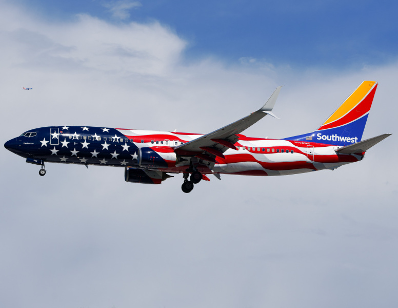 Photo of N500WR - Southwest Airlines Boeing 737-800 at TPA on AeroXplorer Aviation Database