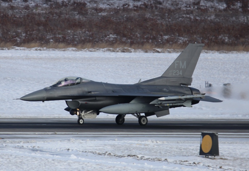 Photo of 87-0234 - USAF - United States Air Force General Dynamics F-16 Fighting Falcon at ACY on AeroXplorer Aviation Database