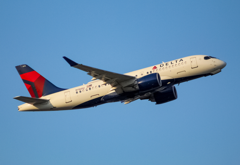 Photo of N116DU - Delta Airlines Airbus A220-100 at IAH on AeroXplorer Aviation Database