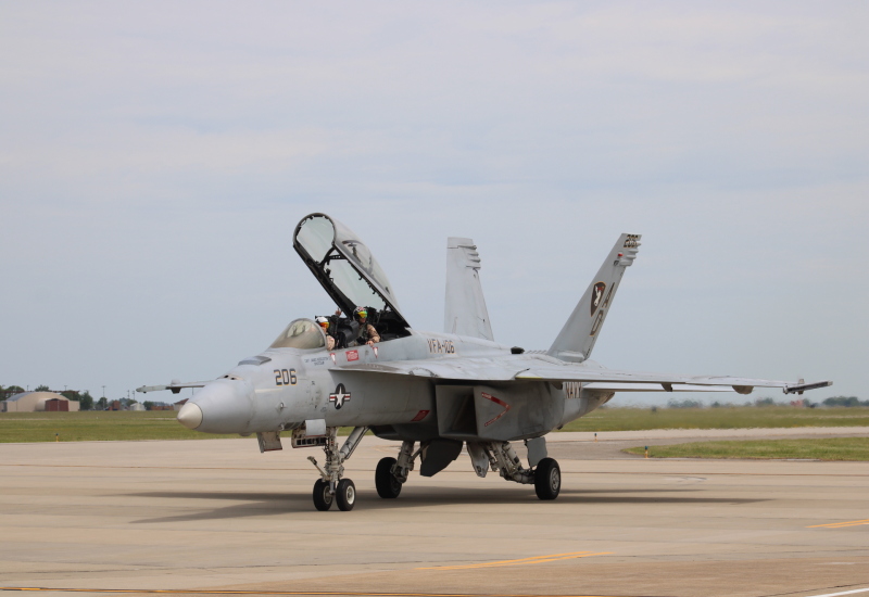 Photo of 165887 - US Navy Boeing F/A-18E/F Super Hornet at LFI on AeroXplorer Aviation Database