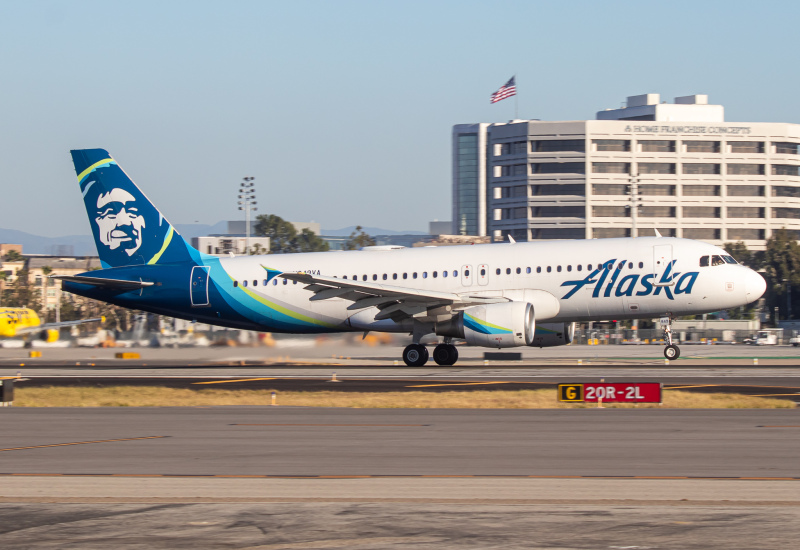 Photo of N849VA - Alaska Airlines Airbus A320 at SNA on AeroXplorer Aviation Database