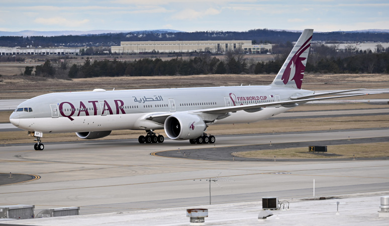 Photo of A7-BEP - Qatar Airways Boeing 777-300ER at IAD on AeroXplorer Aviation Database