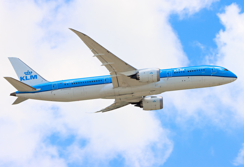 Photo of PH-BHE - KLM Boeing 787-9 at HKG on AeroXplorer Aviation Database