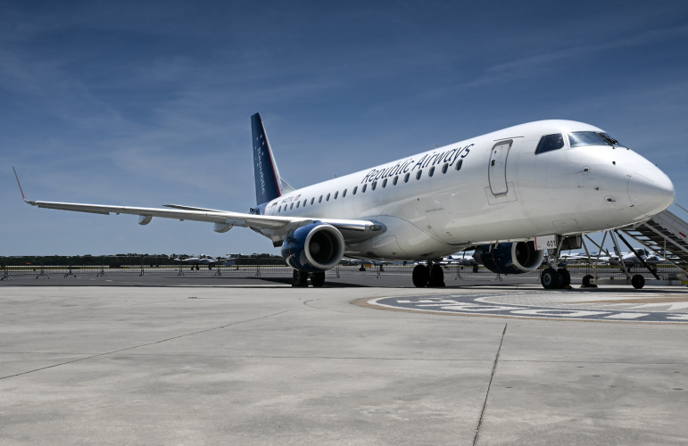 Photo of N401YX - Republic Airways Embraer E175 at DAB on AeroXplorer Aviation Database