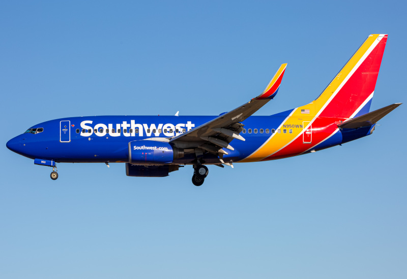 Photo of N950WN - Southwest Airlines Boeing 737-700 at BWI on AeroXplorer Aviation Database