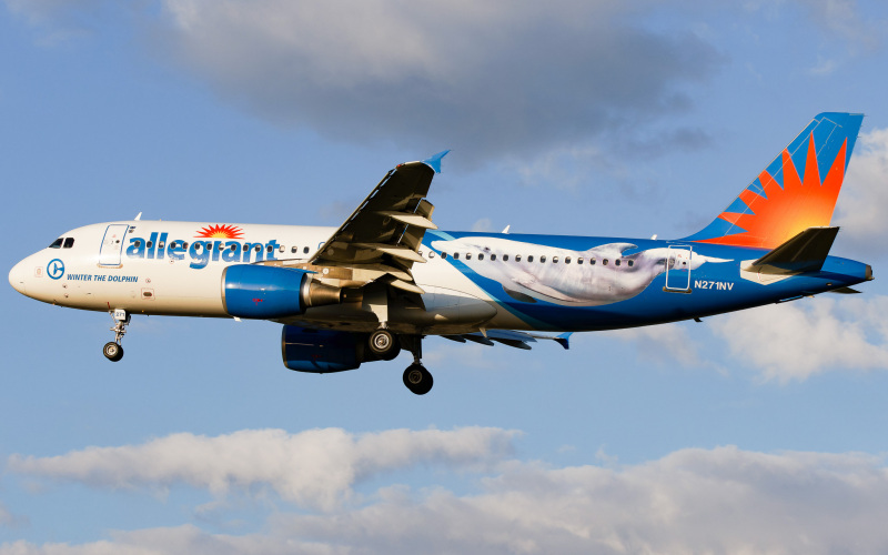 Photo of N217NV - Allegiant Air Airbus A320 at PIE on AeroXplorer Aviation Database