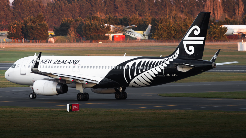 Photo of ZK-OXL - Air New Zealand Airbus A320 at CHC on AeroXplorer Aviation Database