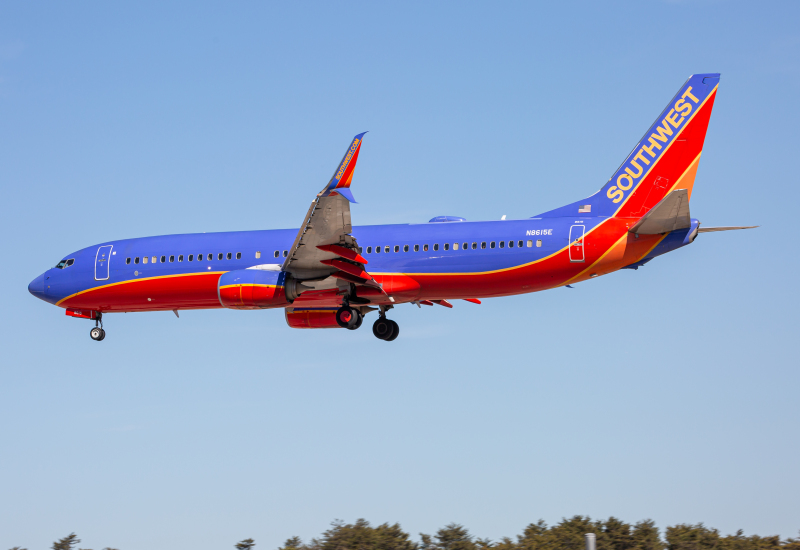 Photo of N8615E - Southwest Airlines Boeing 737-800 at BWI on AeroXplorer Aviation Database