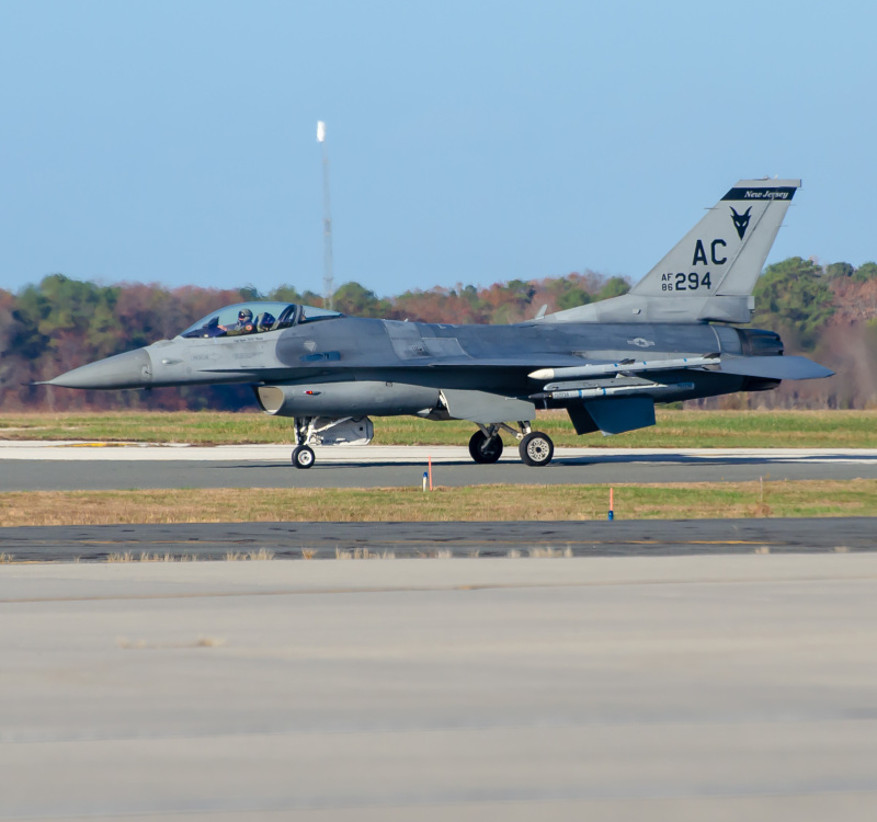 Photo of 860294 - USAF - United States Air Force General Dynamics F-16 Fighting Falcon at ACY on AeroXplorer Aviation Database