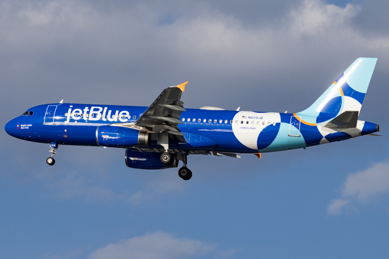 Photo of N629JB - JetBlue Airways Airbus A320 at TPA on AeroXplorer Aviation Database