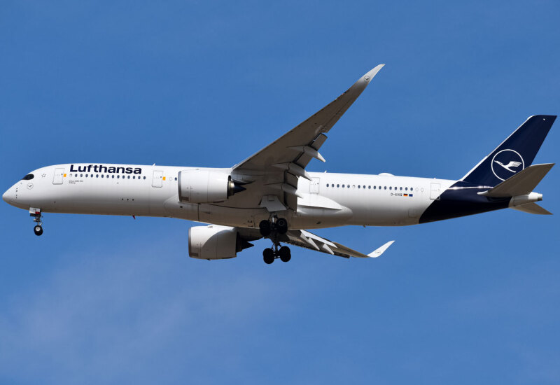 Photo of D-AIXQ - Lufthansa Airbus A350-900 at DEN on AeroXplorer Aviation Database