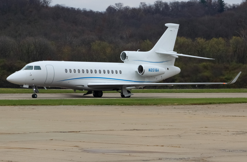 Photo of N2016A - PRIVATE Dassault Falcon 7X at LUK on AeroXplorer Aviation Database