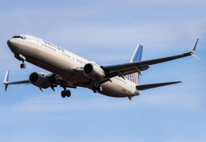 Photo of N69888 - United Airlines Boeing 737-900ER at IAD on AeroXplorer Aviation Database