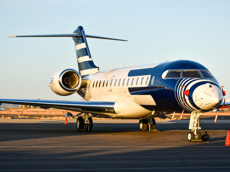 Photo of N726BF - PRIVATE Bombardier Global 6000 at CSL on AeroXplorer Aviation Database