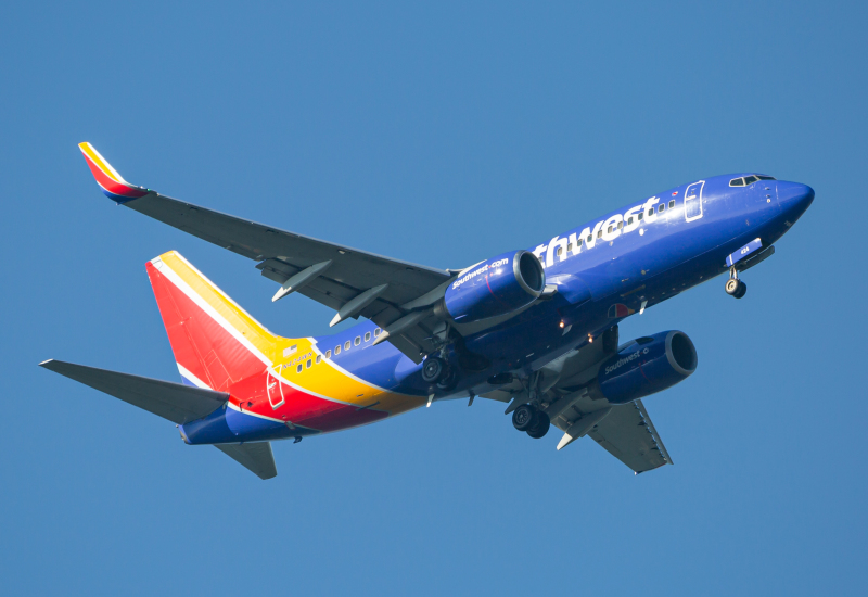 Photo of N424WN - Southwest Airlines Boeing 737-700 at BWI on AeroXplorer Aviation Database