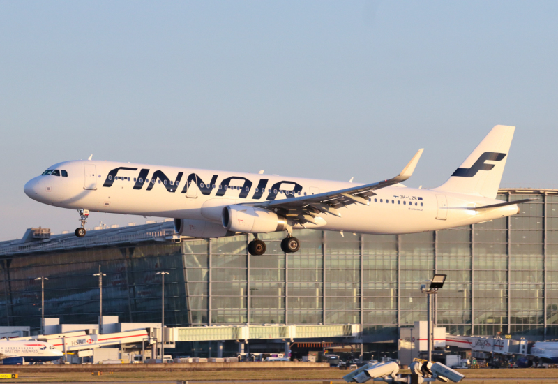 Photo of OH-LZR - Finnair Airbus A321-200 at LHR on AeroXplorer Aviation Database