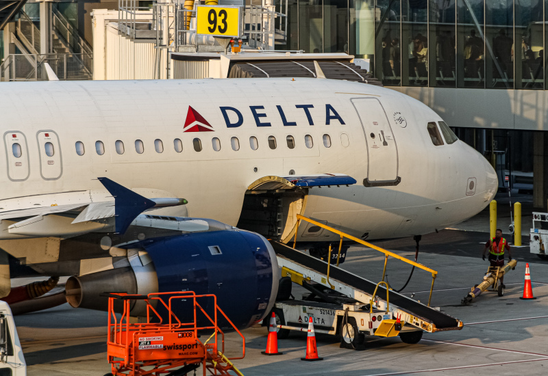 Photo of N344NW - Delta Airlines Airbus A320 at LGA on AeroXplorer Aviation Database