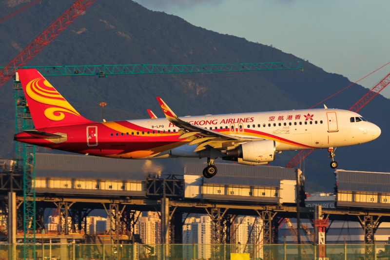 Photo of B-LPQ - Hong Kong Airlines Airbus A320 at HKG on AeroXplorer Aviation Database